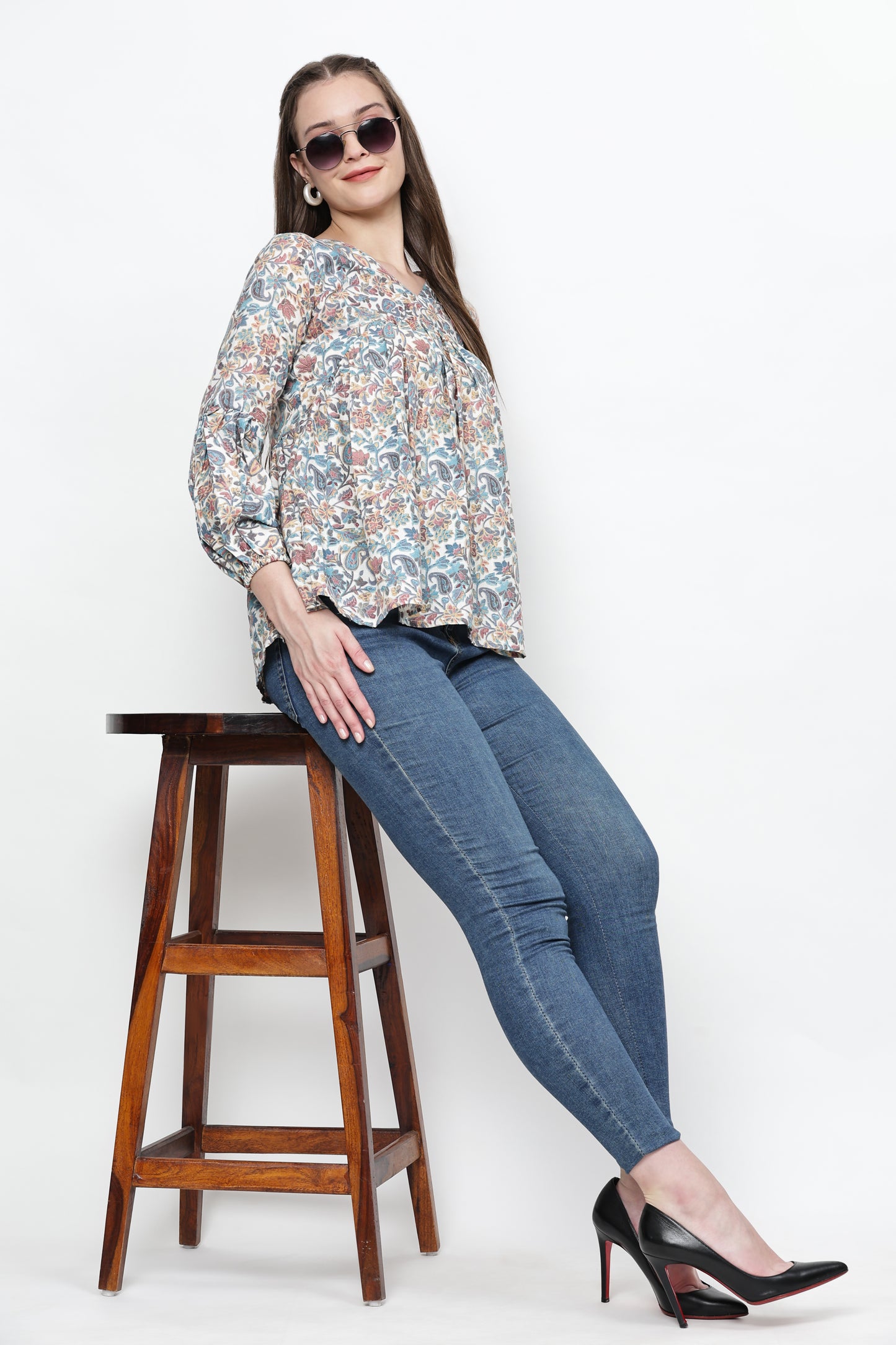 TrendRush Women V-Neck Blue Paisley Printed Top