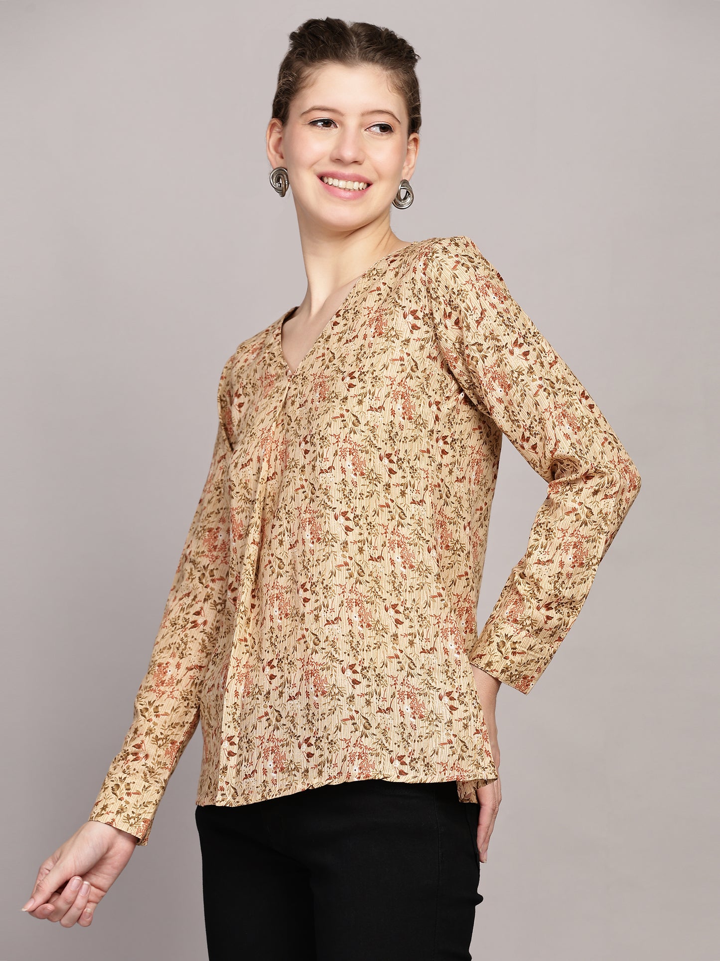 TrendRush Women Yellow Floral Printed V-Neck Top