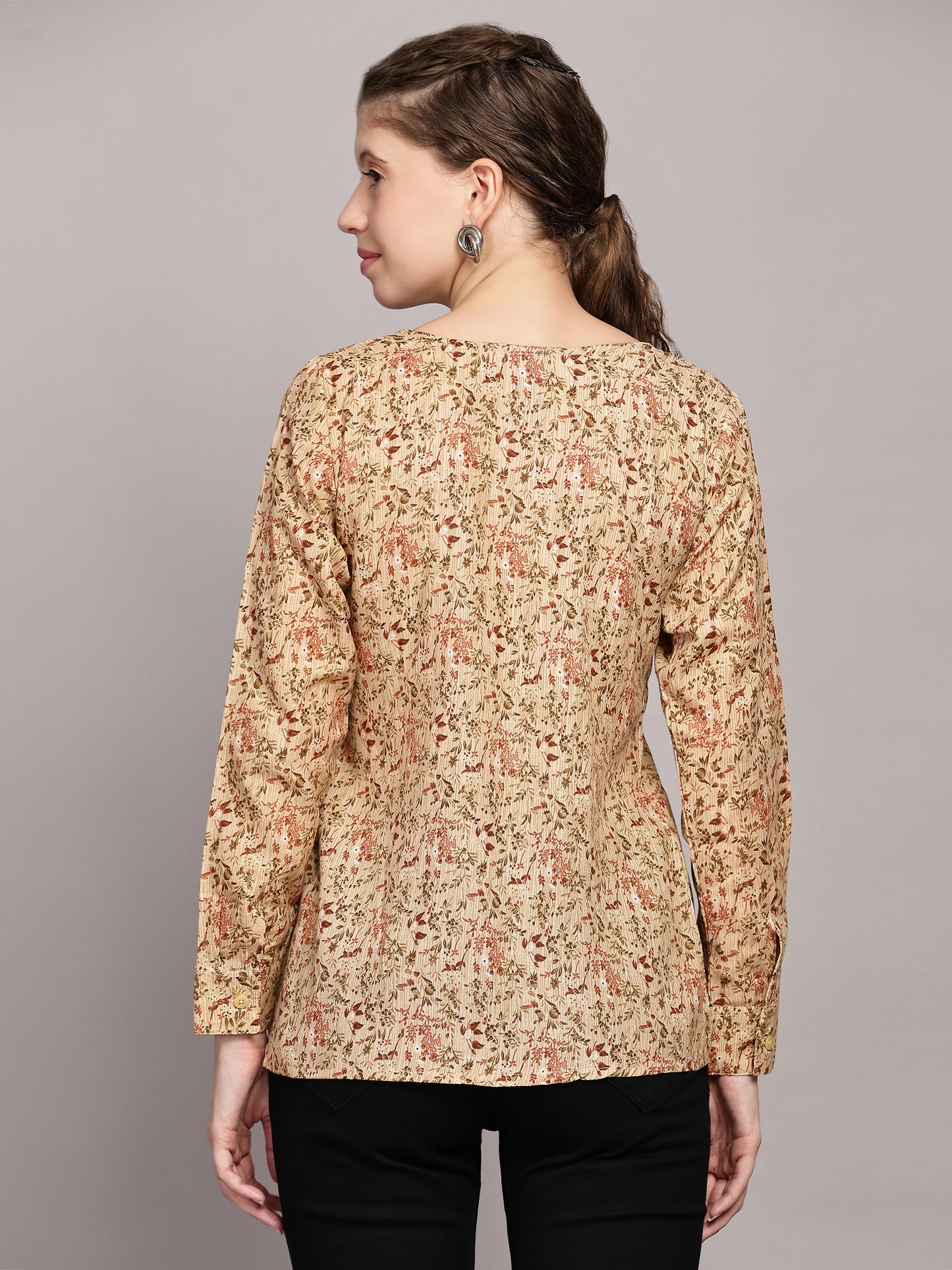 TrendRush Women Yellow Floral Printed V-Neck Top