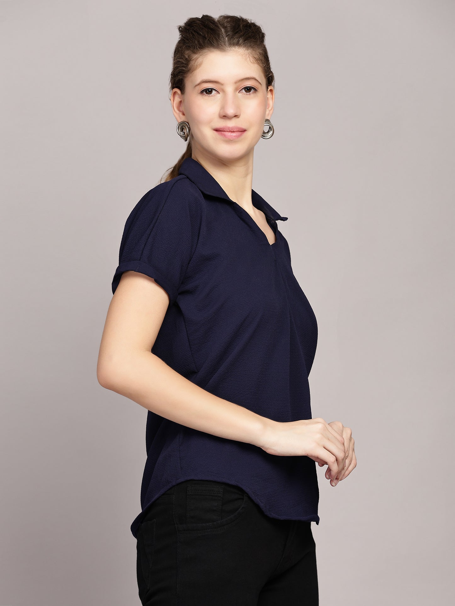 TrendRush Women Blue V-Neck Top with Short Sleeves