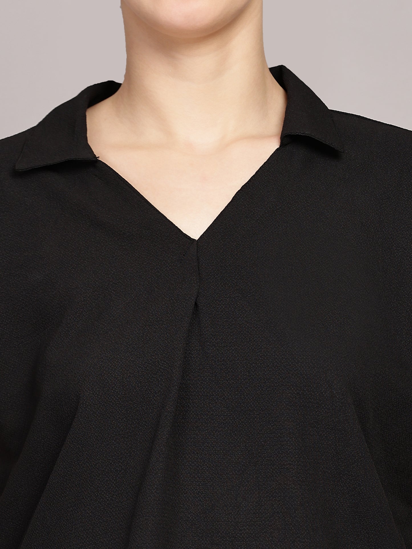 TrendRush Women Black V-Neck Top with Short Sleeves