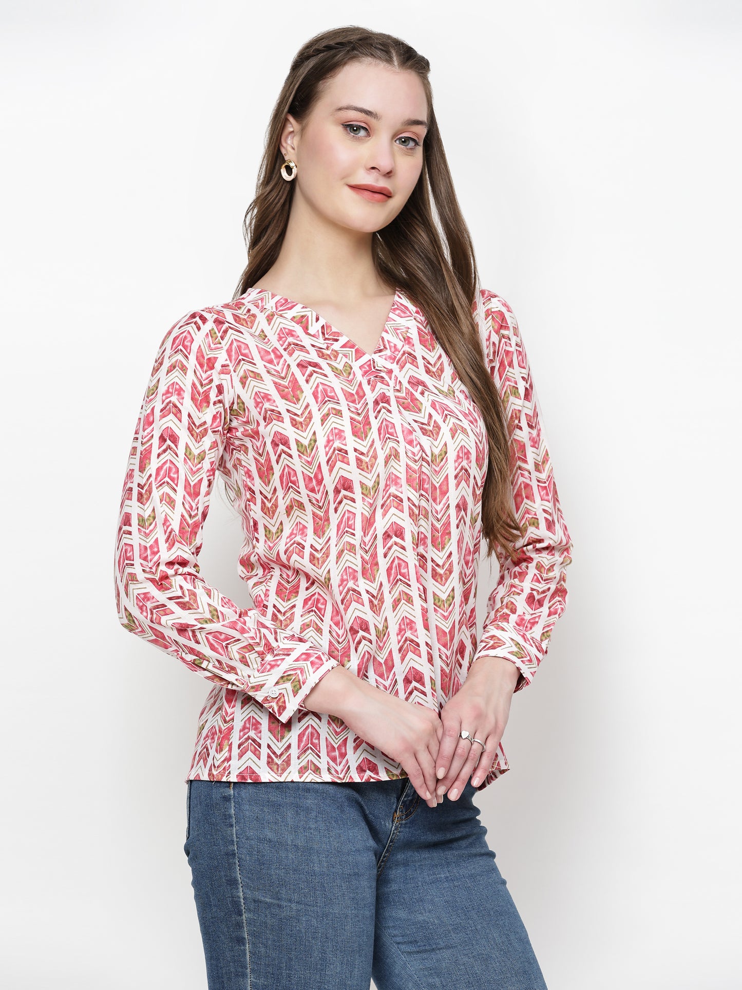 TrendRush Women Pink Geometric Printed V-Neck Top