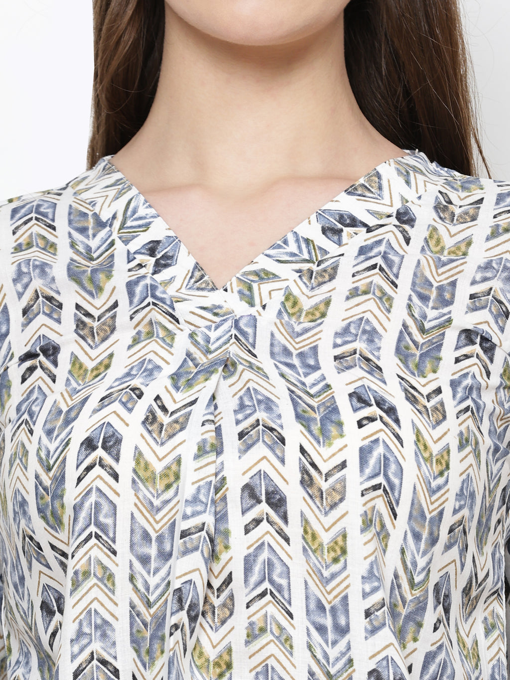 TrendRush Women Blue Geometric Printed V-Neck Top