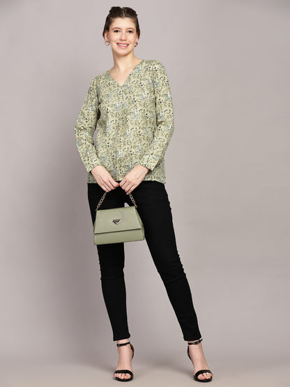 TrendRush Women Green Floral Printed V-Neck Top