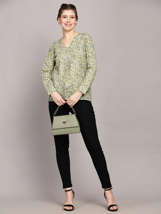 TrendRush Women Green Floral Printed V-Neck Top