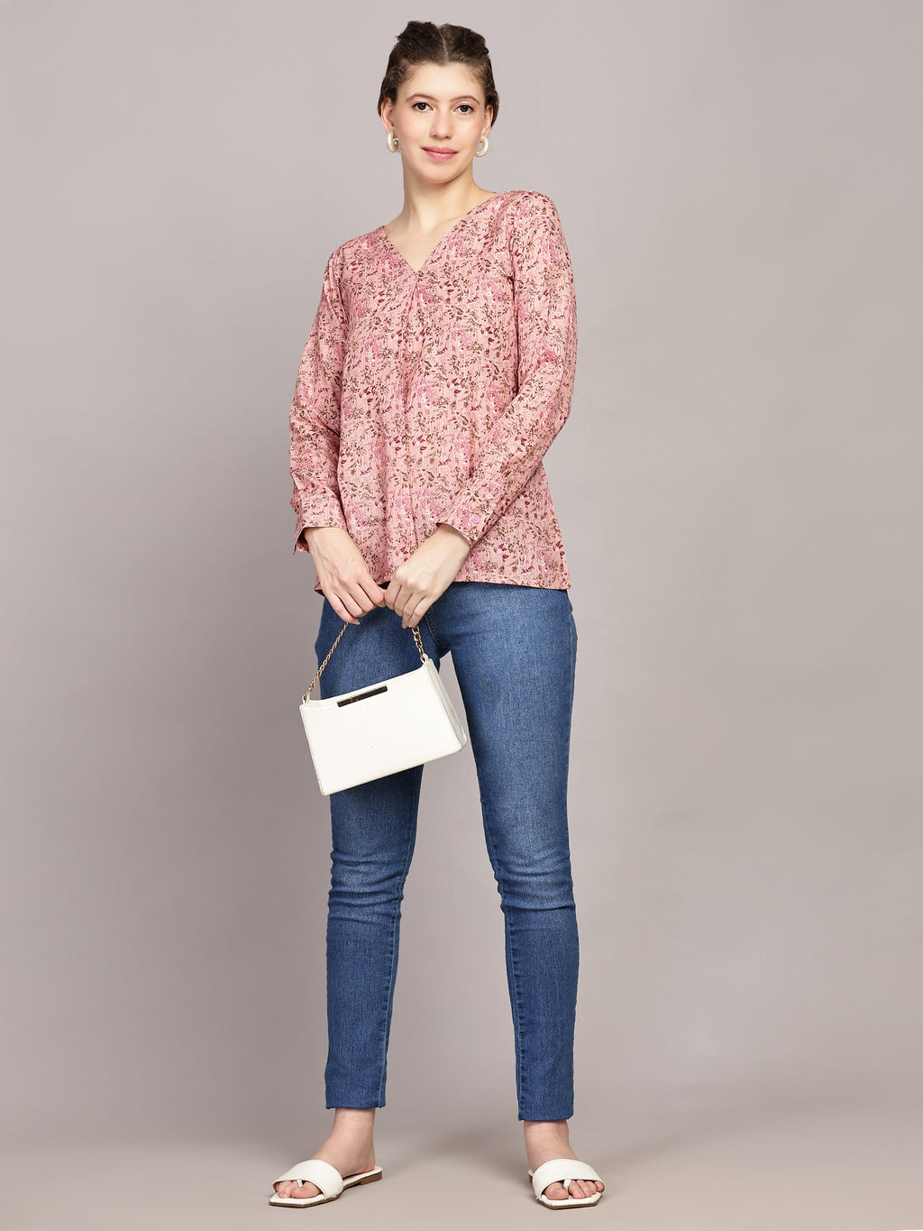 TrendRush Women Pink Floral Printed V-Neck Top