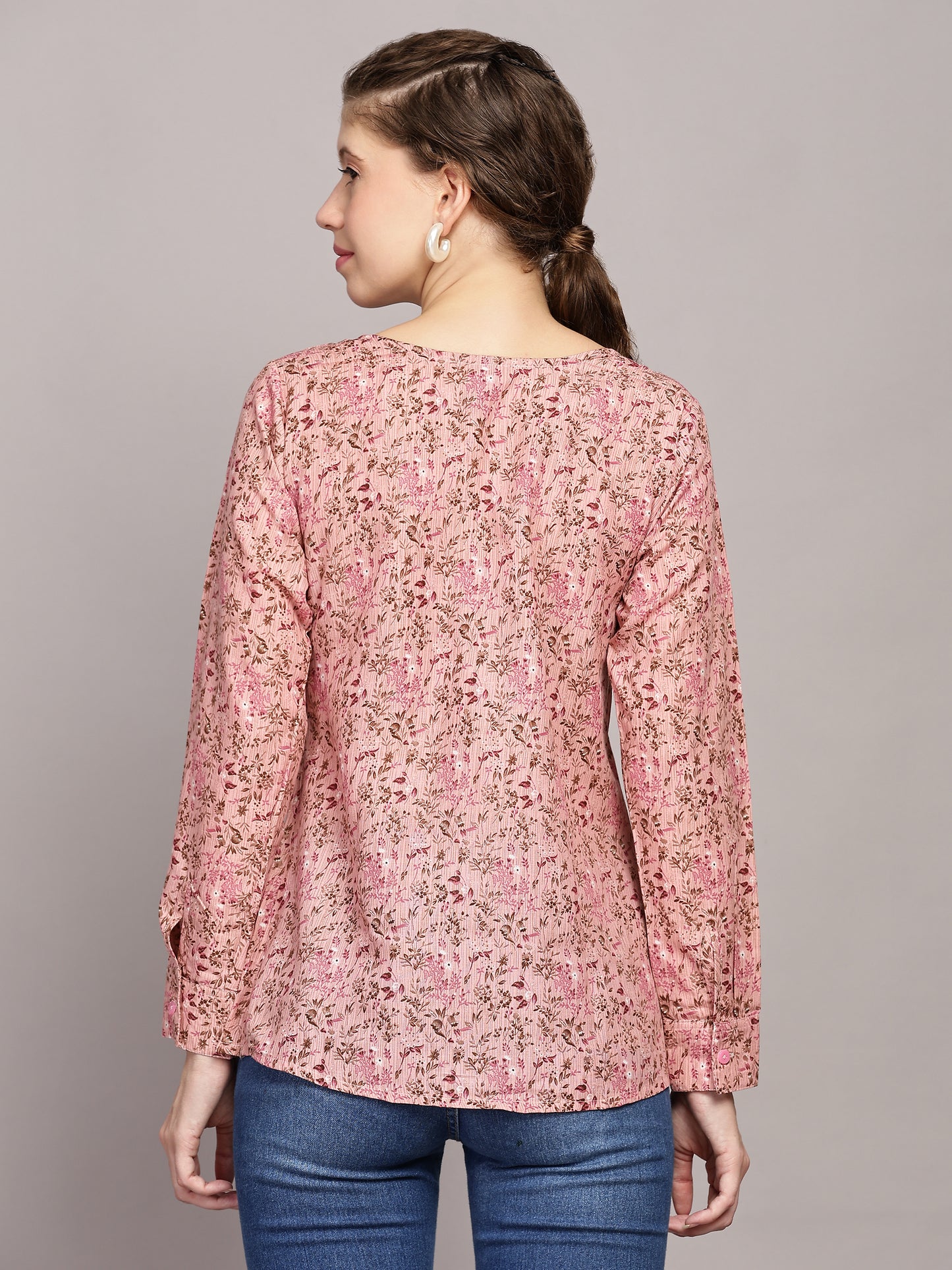 TrendRush Women Pink Floral Printed V-Neck Top