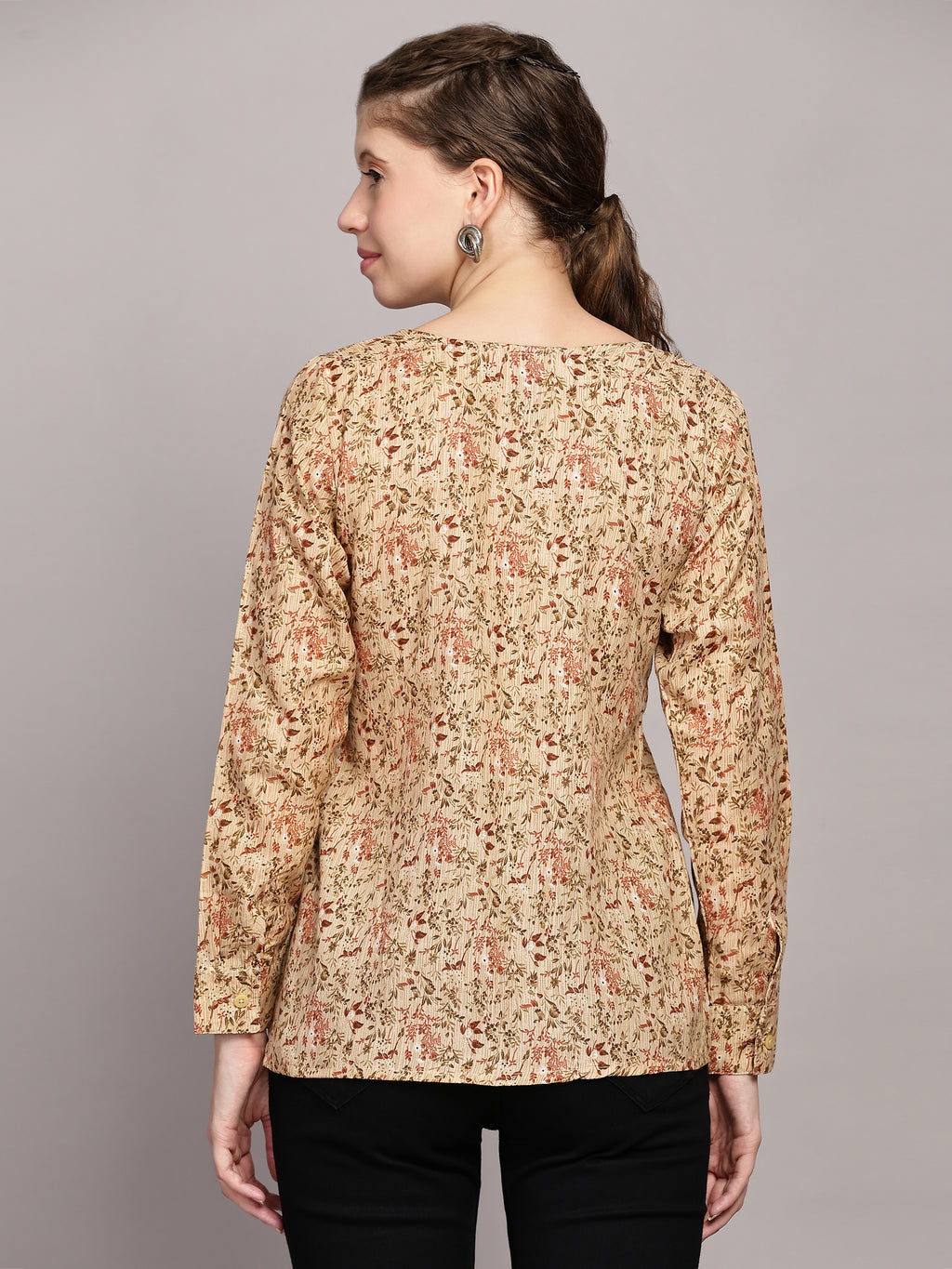 TrendRush Women Yellow Floral Printed V-Neck Top