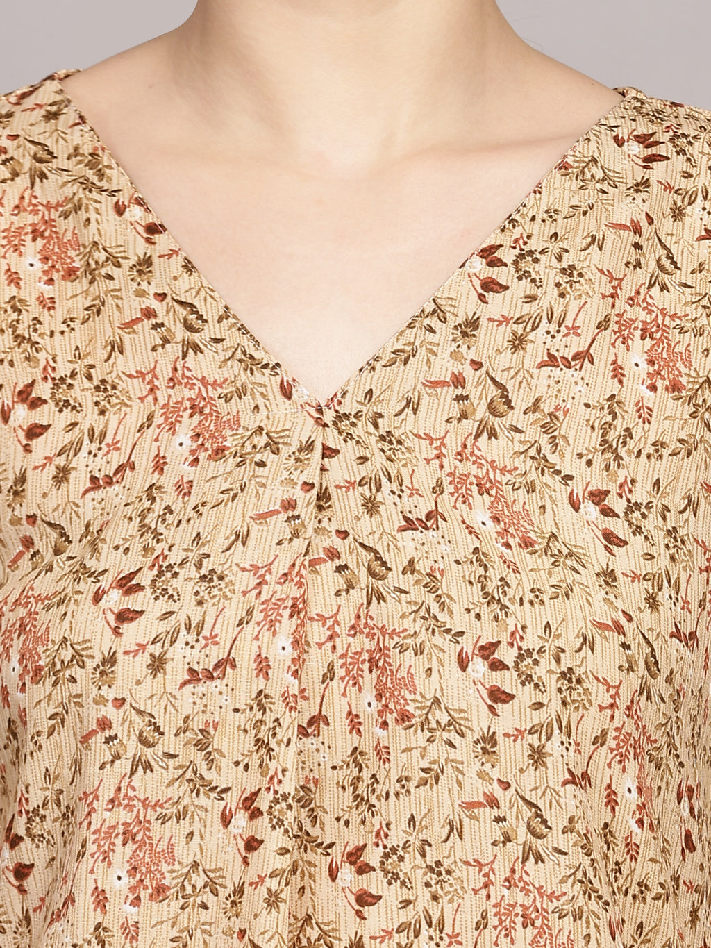 TrendRush Women Yellow Floral Printed V-Neck Top