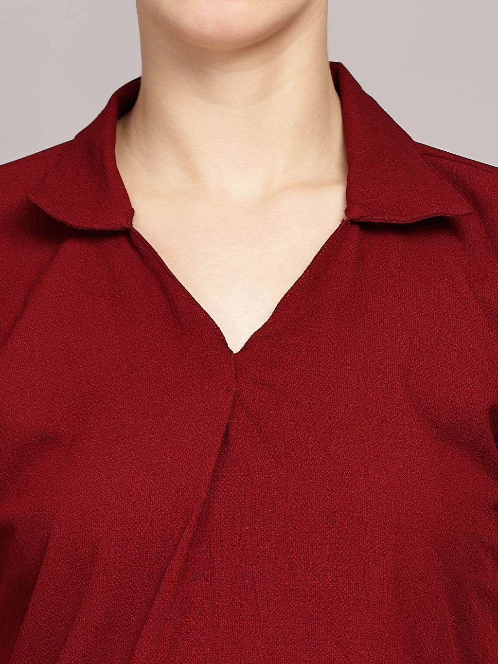 TrendRush Women Red V-Neck Top with Short Sleeves